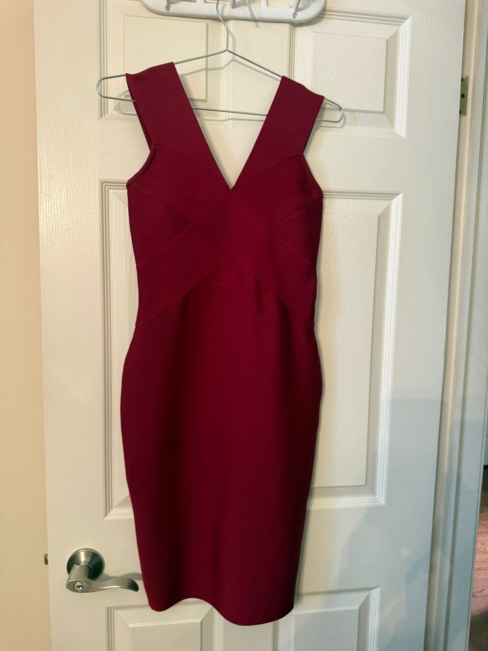 Sleeveless V-Neck Bodycon Dress in Deep Wine